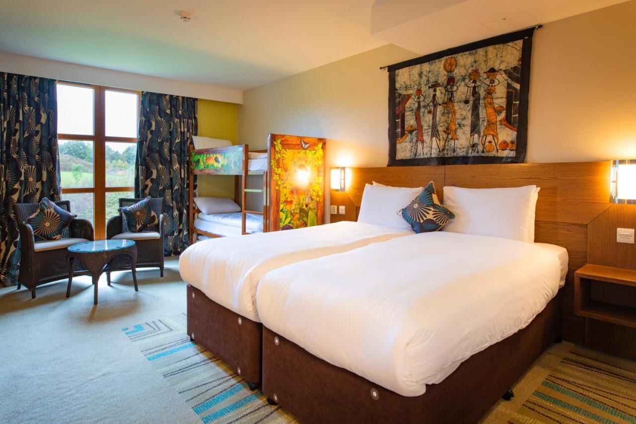 Chessington Safari Hotel Exteriér fotografie